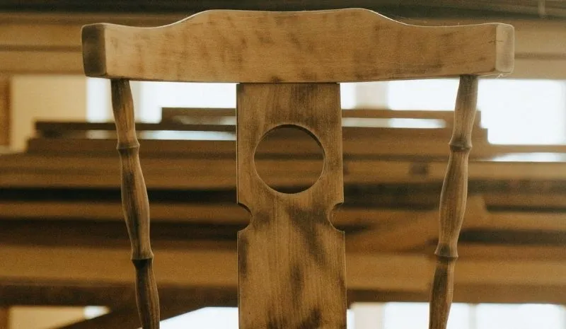 Del árbol al mueble: el trabajo detrás de una pieza